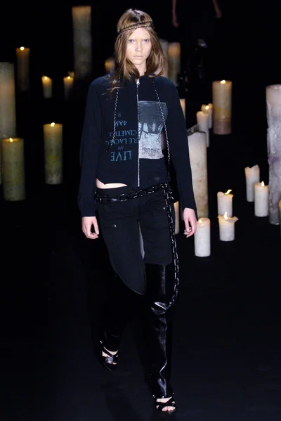 Look 8